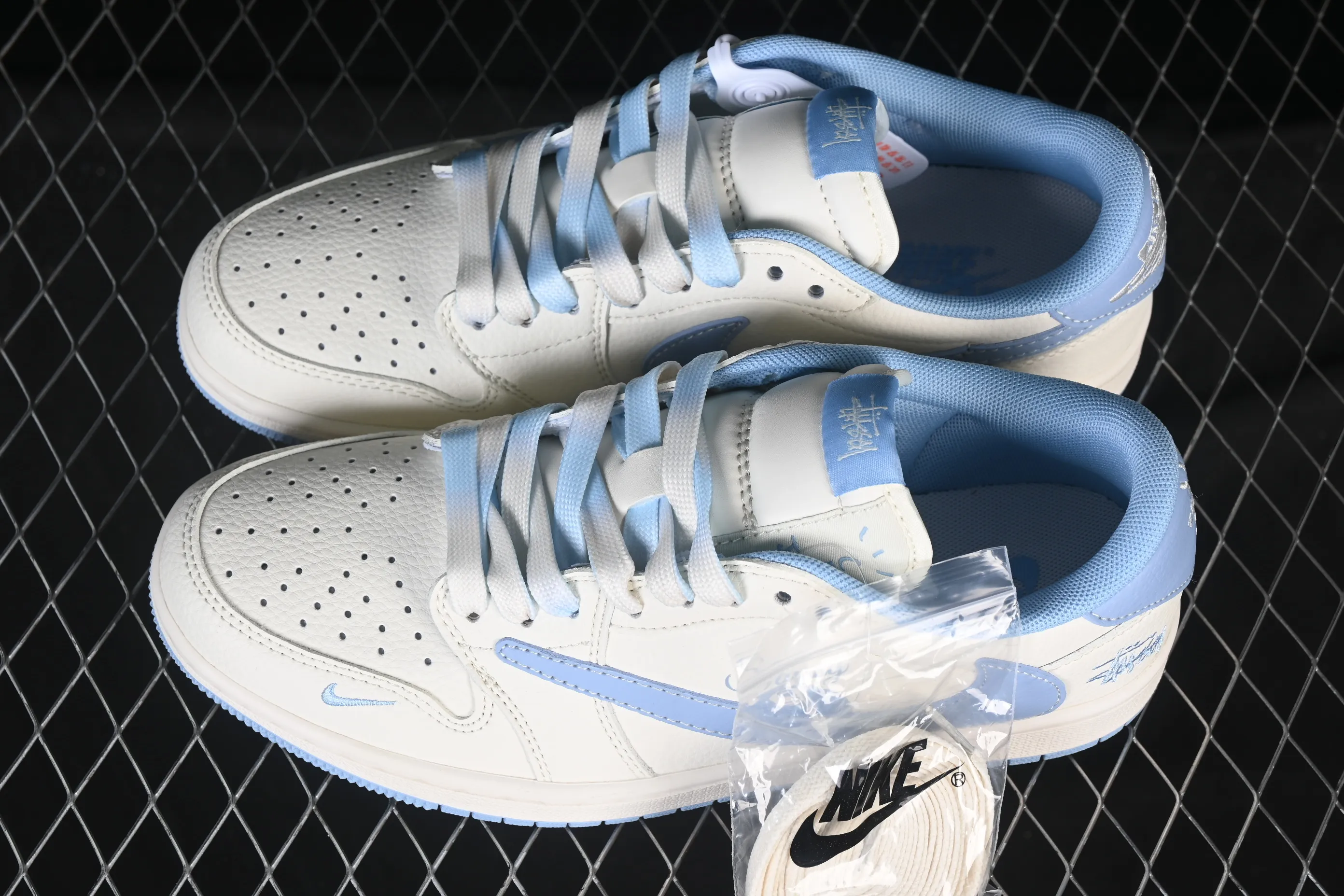 All categories Air Jordan Jordan series basketball shoes Air Jordan 1 Low Travis Scott x Fragment Design x Air Jordan 1 Low OG SP AJ1 Joe 1 Stussy joint billiards blue hook low-top cultural casual sneakers XS7089-602